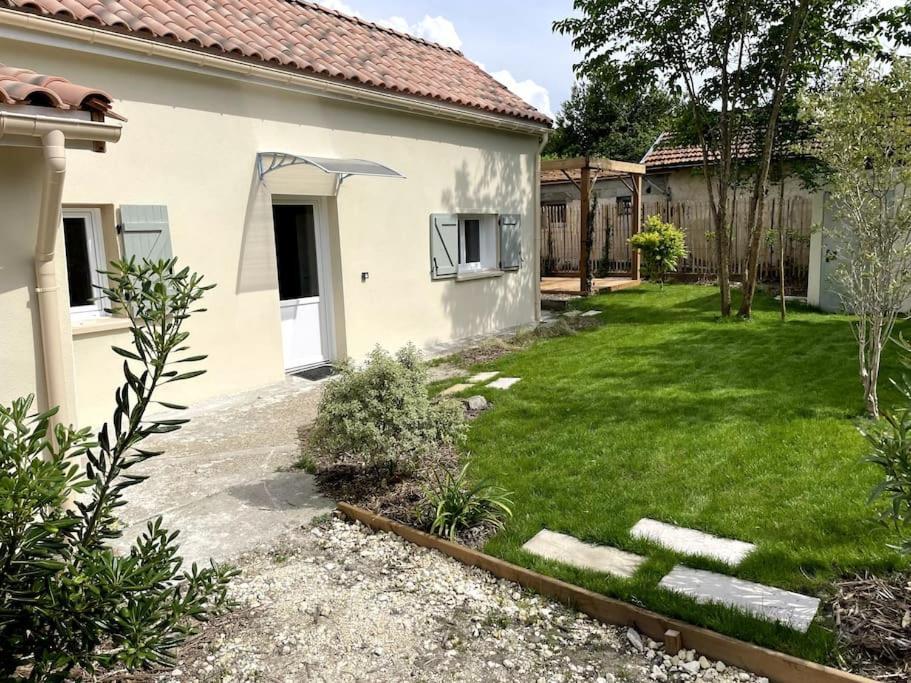 Petite Maison Avec Jardin Au Calme Floirac  Εξωτερικό φωτογραφία