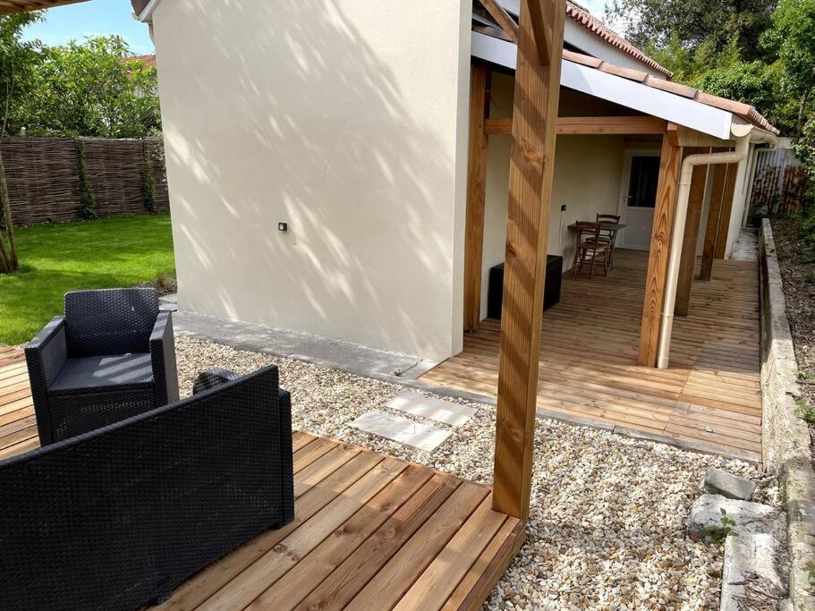 Petite Maison Avec Jardin Au Calme Floirac  Εξωτερικό φωτογραφία